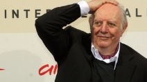"Italiani autolesionisti": scherzo telefonico del finto Casaleggio a Dario Fo