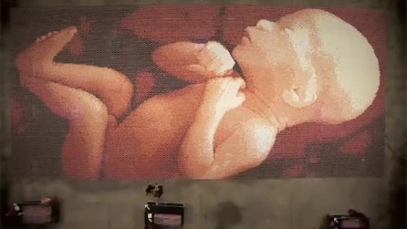 Sapete com'è stato fatto il ritratto di questo bambino? Non indovinerete mai