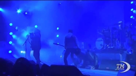 La musica anni '80 dei Cure travolge i francesi