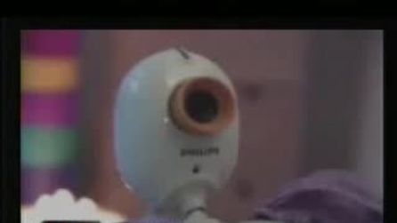 Scopre tradimento della fidanzata tramite webcam