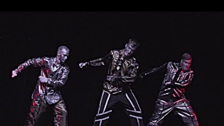 Robotboys feat. Poppin John - La danza dei robot più incredibile che c'è