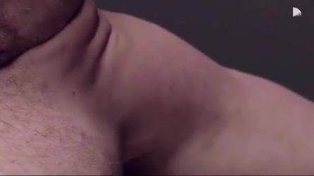 Cabeça gigante e sem pescoço: como deveria ser o corpo humano para sobreviver aos acidentes