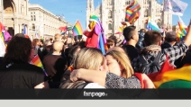 "Tempo scaduto", il Duomo si tinge di arcobaleno: in 10mila per i diritti civili