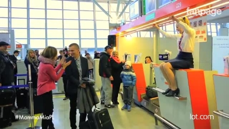 Passageiro se aproxima do check-in e algo extraordinário acontece