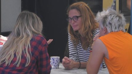 Grande Fratello VIP - Jane: "Mi svegliavo con il cuscino bagnato di lacrime"