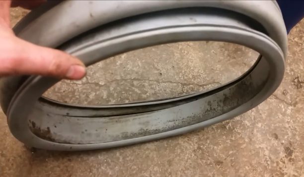 Come eliminare la muffa dalla guarnizione della lavatrice Come pulire guarnizione lavatrice