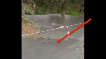 Terremoto, dal terreno erutta fango: il fenomeno "misterioso" dopo la violenta scossa