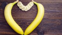Protegge il cuore, riduce il rischio di cancro: ecco tutti i benefici della banana sul nostro corpo