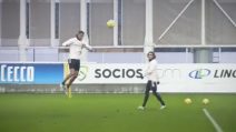 Cristiano Ronaldo "spicca il volo" in allenamento: che stacco di testa per il portoghese
