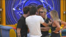 GfVip, Stefania Orlando furiosa contro Franceska Pepe: "Stai calma e porta rispetto!"