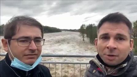 "Riapriamo il ponte, situazione ok", la diretta dei due sindaci che riaprono il ponte che dopo 2 ore crolla