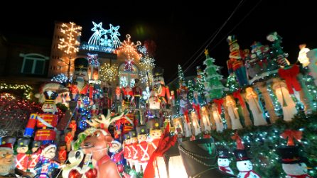 La magia del Natale a Brooklyn, nonostante la pandemia: decorazioni e illuminazioni stravaganti