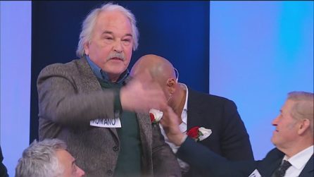 Uomini e Donne, Romano si sente male dopo una discussione con Angela Iorio