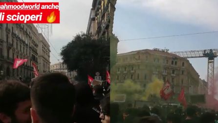 Napoli, gli studenti sfilano contro il Governo e cantano Mahmood