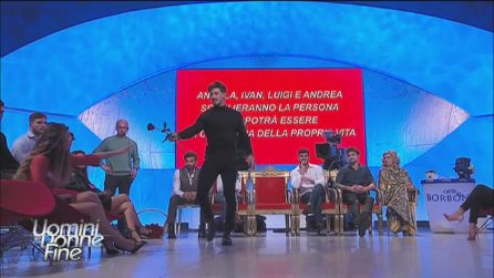 Uomini e Donne, Ivan regala una rosa a Natalia