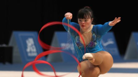 Le danzatrici si divertono alle Special Olympics, i balletti delle atlete con la sindrome di Down