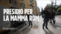 Torre Angela, insegnanti e genitori presidiano notte e giorno la casa assegnata a una mamma rom