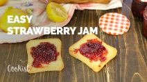 Quick and easy strawberry jam recipe with no pectin: how to make it at home!