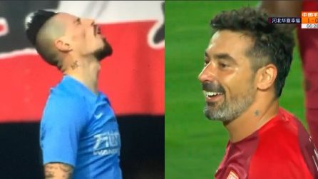 Lavezzi punisce Hamsik: il Pocho batte l'ex compagno con una super rovesciata