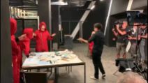 Simona Ventura presenta Speciale La casa di carta, il backstage del promo
