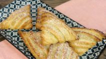 Sfogliatelle con crema e amarene: il trucco facile e veloce per farle in casa!