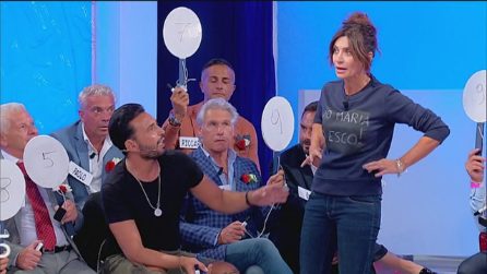 Uomini e Donne 9 ottobre: Armando boccia Barbara alla sfilata in jeans - Video Witty TV