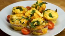 Cestini di prosciutto e frittatina: troppo sfiziosi per non provarli!