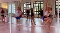 Chiara Ferragni a lezione di pole dance: il video raggiunge 3 milioni di visualizzazioni in 24 ore