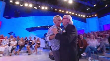 Uomini e Donne trono over, Maria De Filippi balla con Remo