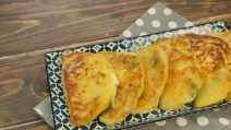 Calzoni di patate filanti: la ricetta facile e veloce da provare subito!
