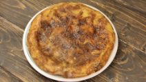 Frittata di pane raffermo in padella: la ricetta veloce ed economica che piacerà a tutti!