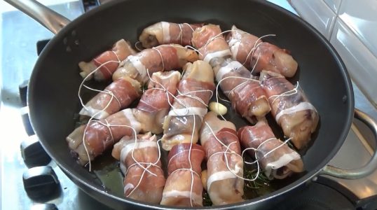 Involtini Di Pollo Speck E Radicchio La Ricetta Del Secondo Piatto Gustoso