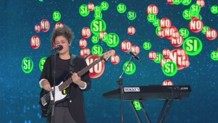 La caduta del cameraman durante la prova di Nyv