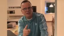 Coronavirus, l'appello di Gigi D'Alessio: "Mi rivolgo ai giovani, fate come me"