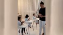 Coronavirus, Cristiano Ronaldo insegna ai figli a lavarsi le mani: le tenere immagini