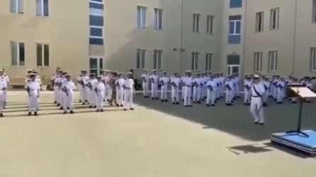 I militari ballano Jerusalema al giuramento. La Difesa: "Nessun trasferimento per gli ufficiali"