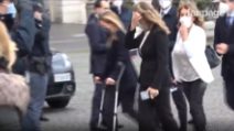 Giorgia Meloni al Quirinale con le stampelle: "Diremo no a un esecutivo zoppo"