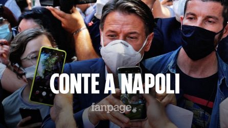 Conte come una rock star, bagno di folla a Napoli per sostenere Manfredi